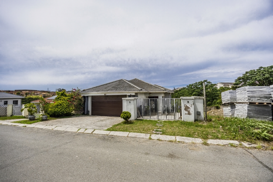 5 Bedroom Property for Sale in Beacon Bay North Eastern Cape